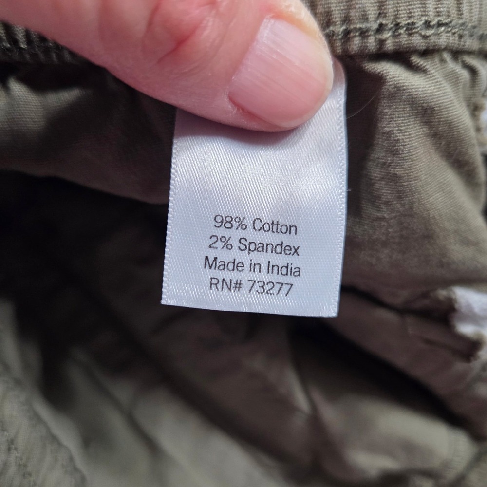Women's So Cargo Shorts in Tan and Green - Picture 11 of 12